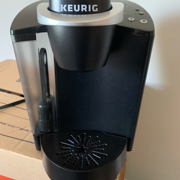 Like new black Keurig k-classic 55